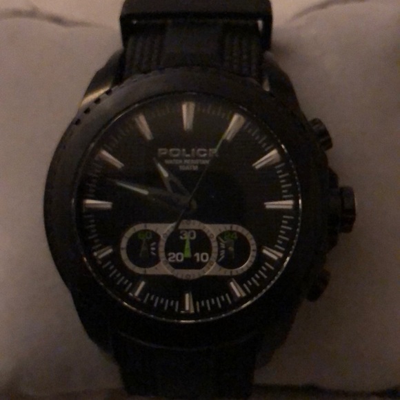 Men's Police watch -water resistant - Picture 1 of 2